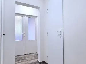 Pronájem bytu 2+kk, Praha - Kamýk, Cuřínova, 43 m2