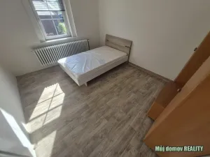 Pronájem restaurace, Žatec, Husitské náměstí, 300 m2