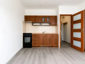 Pronájem bytu 2+kk, Teplice, Antala Staška, 37 m2