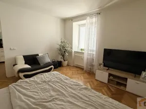 Pronájem bytu 2+1, Olomouc - Nové Sady, Myslbekova, 71 m2