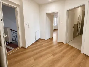 Pronájem bytu 2+kk, Praha - Libeň, Vosmíkových, 62 m2