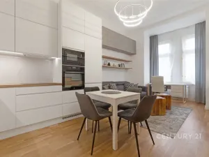 Pronájem bytu 1+kk, Praha - Bubeneč, Ovenecká, 34 m2