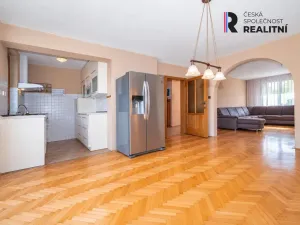 Prodej rodinného domu, Lednice, Na Zahradách, 254 m2