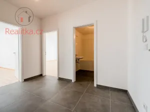 Prodej bytu 2+kk, Kladno, Lesík, 56 m2