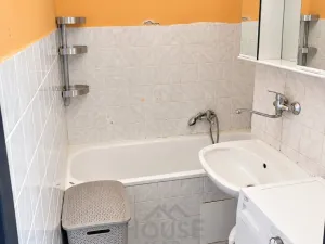 Prodej bytu 3+1, Milovice, Armádní, 60 m2
