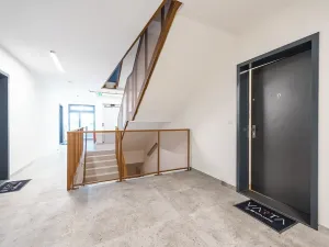 Pronájem bytu 1+kk, Praha - Horní Měcholupy, Milánská, 35 m2