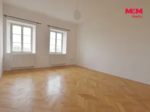 Pronájem bytu 2+1, Hradec Králové, Velké náměstí, 45 m2
