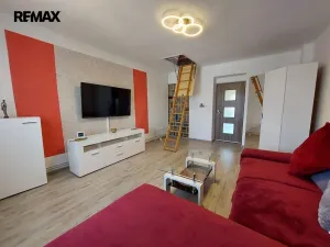 Prodej bytu 2+kk, Karlovy Vary, Západní, 55 m2