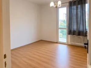 Pronájem bytu 2+1, Karlovy Vary, Krymská, 51 m2
