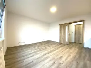 Pronájem bytu 2+kk, Praha - Čimice, Okořská, 39 m2