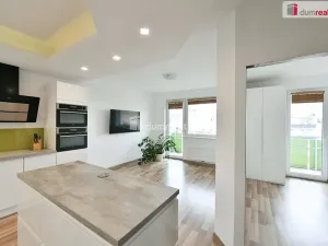 Pronájem bytu 3+kk, Praha - Uhříněves, Václava Trojana, 68 m2