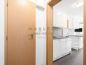 Prodej bytu 4+1, Praha - Kobylisy, Šimůnkova, 77 m2