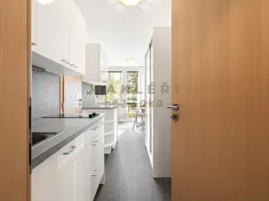 Prodej bytu 4+1, Praha - Kobylisy, Šimůnkova, 77 m2