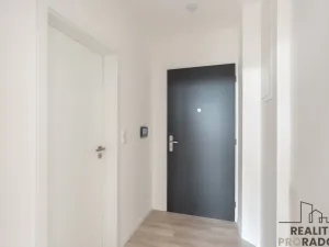 Pronájem bytu 1+kk, Praha - Kbely, Mladoboleslavská, 30 m2