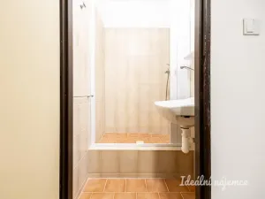 Pronájem bytu 2+kk, Praha - Čakovice, Cukrovarská, 40 m2