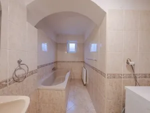 Prodej rodinného domu, Komňa, 182 m2