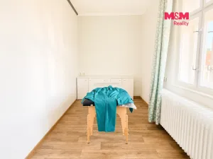 Pronájem obchodního prostoru, Kladno, náměstí Svobody, 12 m2
