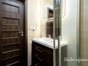 Pronájem bytu 2+kk, Praha - Horní Měcholupy, Boloňská, 43 m2