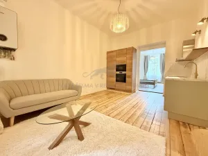 Pronájem bytu 2+kk, Praha - Karlín, Karlínské náměstí, 50 m2