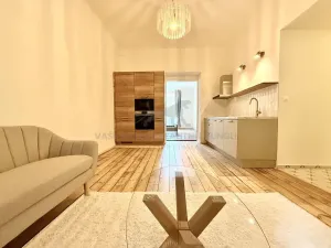 Pronájem bytu 2+kk, Praha - Karlín, Karlínské náměstí, 50 m2
