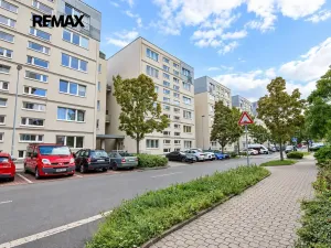 Prodej bytu 1+kk, Praha - Strašnice, Názovská, 35 m2
