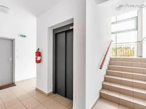 Prodej bytu 2+kk, Praha - Hrdlořezy, Nad Smetankou, 70 m2
