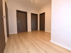 Prodej bytu 3+kk, Praha - Hloubětín, Waltariho, 91 m2
