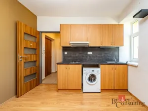 Pronájem bytu 1+kk, Jablonec nad Nisou, Anenské náměstí, 18 m2