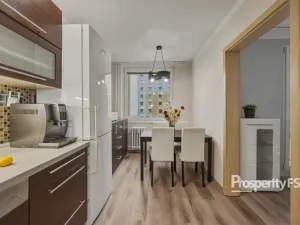 Prodej bytu 4+1, Ústí nad Labem - Všebořice, Spartakiádní, 84 m2