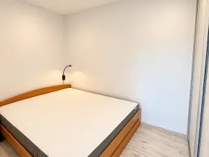 Prodej bytu 2+kk, Praha - Háje, Brechtova, 30 m2