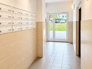 Prodej bytu 2+kk, Praha - Háje, Brechtova, 30 m2