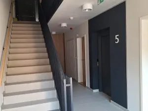 Pronájem bytu 1+kk, Praha - Karlín, Švarcova, 31 m2