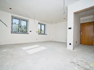 Prodej bytu 2+kk, Krhová, Hlavní, 57 m2