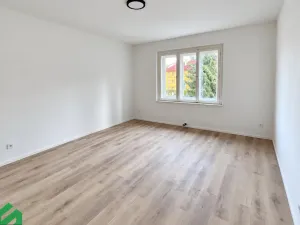 Pronájem bytu 1+kk, Praha - Libeň, Na Truhlářce, 28 m2