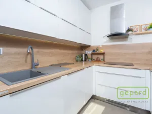 Prodej bytu 3+1, Praha - Chodov, Bachova, 72 m2
