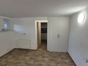 Pronájem bytu 1+1, Břeclav - Charvátská Nová Ves, SNP, 27 m2