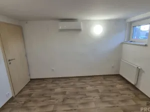 Pronájem komerční nemovitosti, Břeclav - Charvátská Nová Ves, SNP, 26 m2