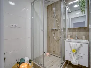 Pronájem bytu 1+1, Ústí nad Labem - Krásné Březno, Rozcestí, 41 m2
