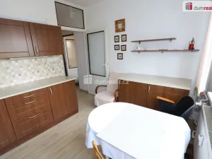 Prodej bytu 2+1, Karlovy Vary - Bohatice, Lomená, 52 m2