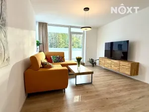 Prodej bytu 3+kk, Hluboká nad Vltavou, U Parku, 74 m2