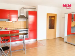 Prodej bytu 1+kk, Praha - Horní Měcholupy, Boloňská, 33 m2