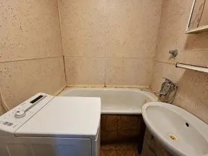 Prodej bytu 3+1, Kralupy nad Vltavou - Lobeček, nám. Mládežníků, 74 m2
