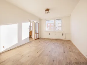 Pronájem bytu 3+1, Brno - Kohoutovice, Axmanova, 73 m2