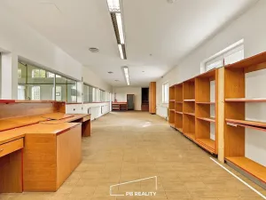Prodej výrobních prostor, Olomouc, 755 m2