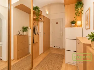 Prodej bytu 2+1, Praha - Holešovice, Řezáčovo náměstí, 45 m2