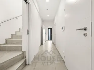 Pronájem rodinného domu, Králův Dvůr - Levín, Na Vyhlídce, 201 m2