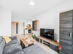 Pronájem bytu 2+kk, Zbůch, Náměstí, 52 m2
