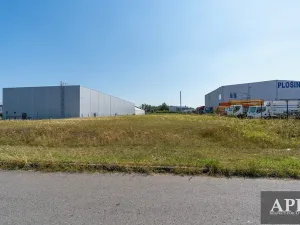 Prodej komerčního pozemku, Nivnice, 3525 m2
