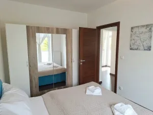 Prodej bytu 2+kk, Karlovy Vary, Chebská, 52 m2
