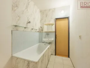 Prodej bytu 3+1, Praha - Kobylisy, Bojasova, 64 m2